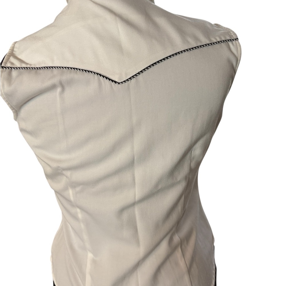 Roper Western Embroidered Sleeveless Top - Picture 4 of 5